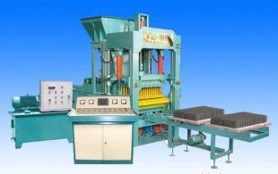 郑州小型免烧砖机 性能优势与市场价格分析